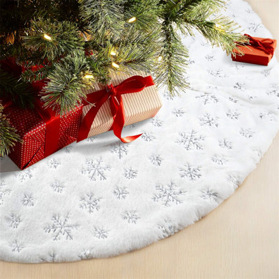 Calana Faux Fur Tree Skirt