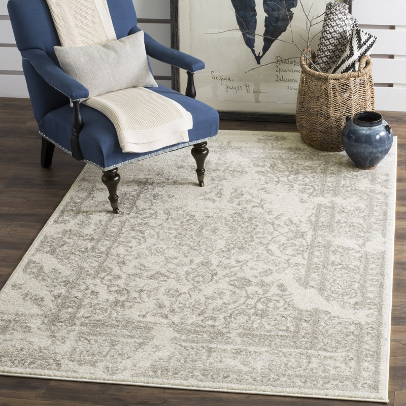 Eslinger Oriental Area Rug, Rectangle 122 x 183 cm