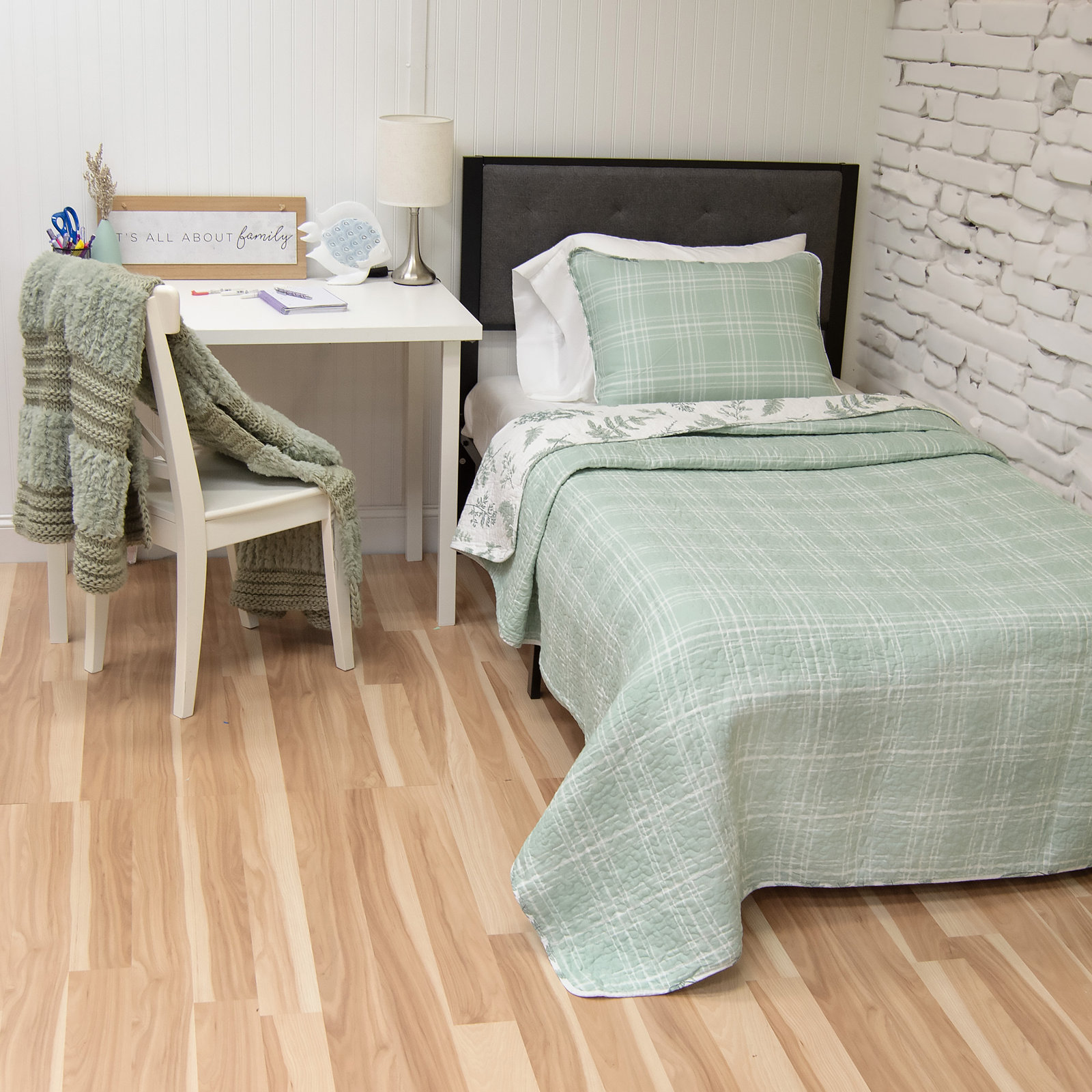 Mansi Cotton Quilt Set, Twin Quilt + Standard Sham 
