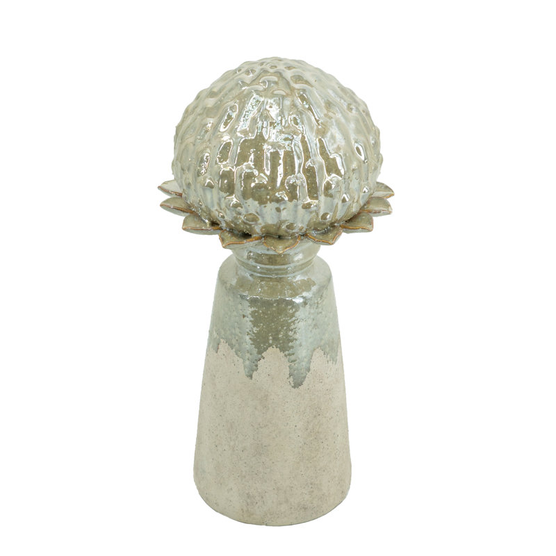 Statue d'artichaut gris en grès sur base piédestal, H 13,2 po x l 6,9 po x P 6,9 po