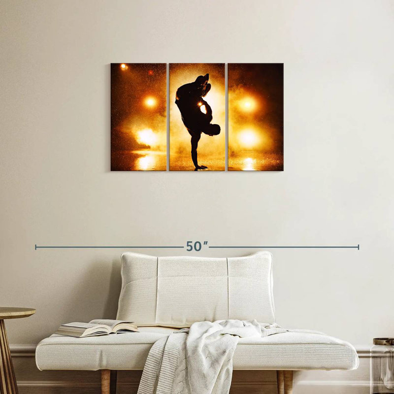 Silhouette Breakdancer