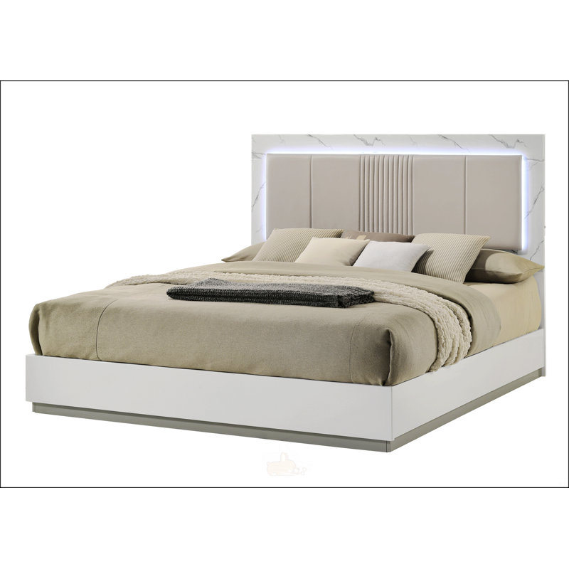 Grand lit, Blanc