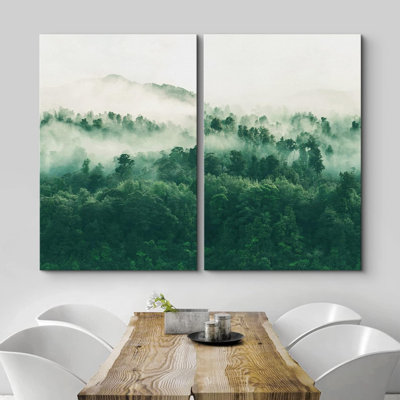 Vue aérienne de la forêt de montagne verte brumeuse, impression de paysage, 2 pièces