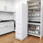 Armoire de cuisine blanche - rangement moderne avec tablettes et tiroirs