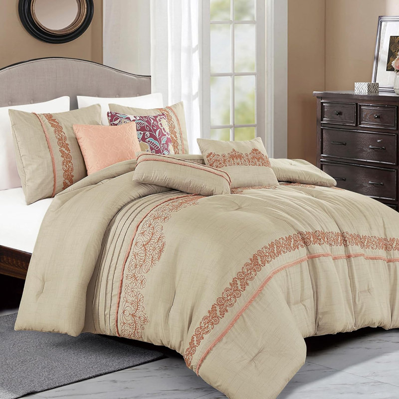 Ensemble d'édredon 7 pièces avec literie brodée beige, Grand édredon et 6 pièces supplémentaires
