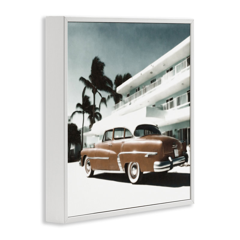 «Miami Classic Voiture», estampe numérique de Noah Bay, Estampe numérique encadrée blanc bord de mer, H 17 po x l 17 po