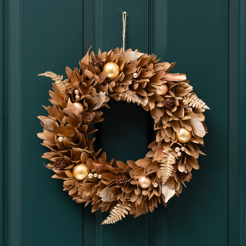 38cm Gold Wood Shave Wreath