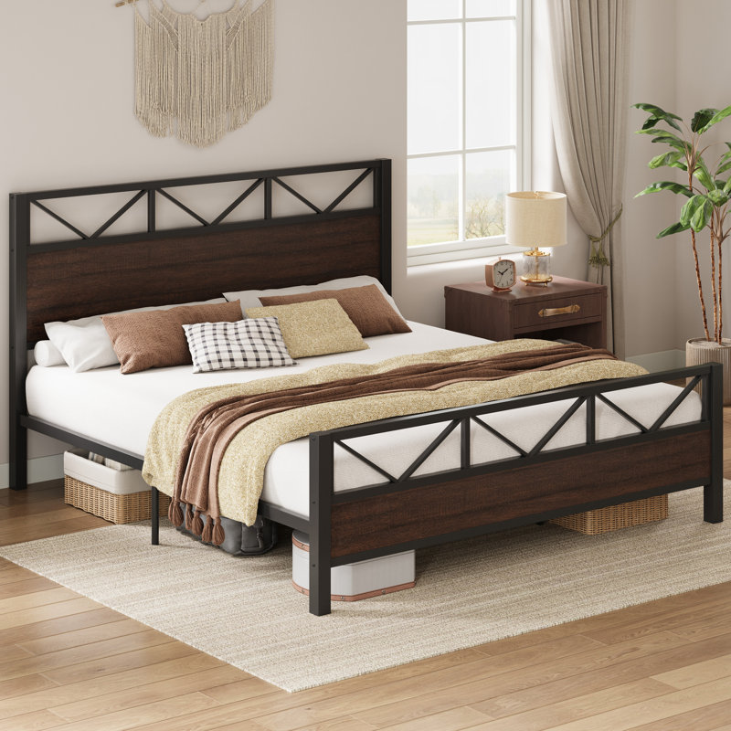 Wykeisha Platform Bed, California King, Dark Brown