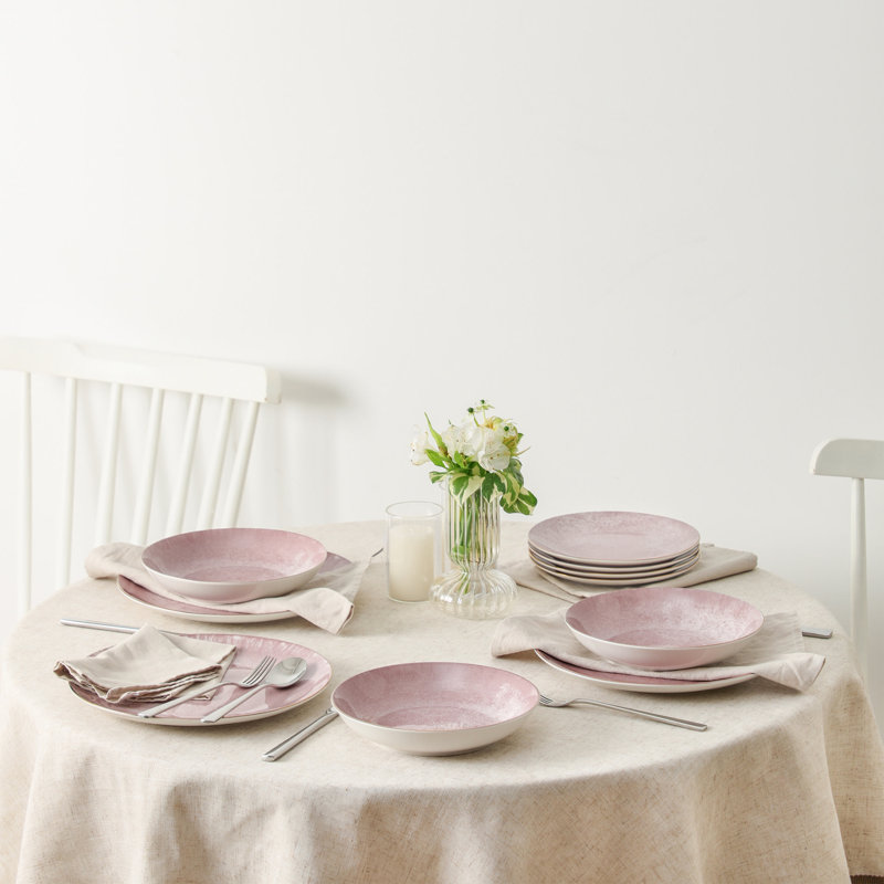 Service de table 12 pièces en porcelaine Christian Siriano, Rose