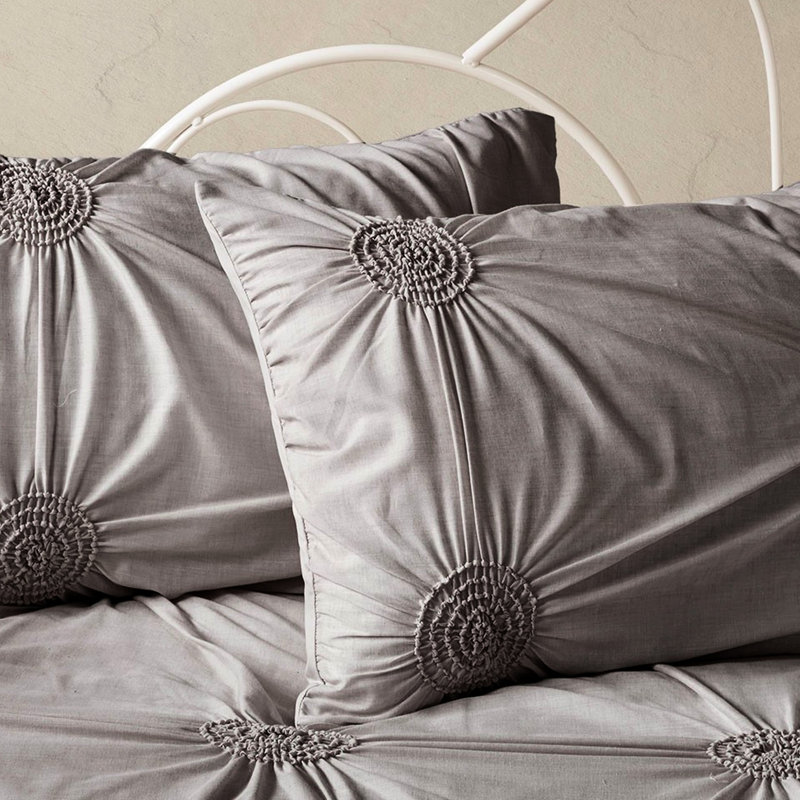 Housse de lit de jour gris foncé réversible à motif de losanges et de touffetage