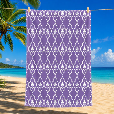 1Pcs Purple Geometric Pattern Beach Towel, featuring a classic quatrefoil design in white on vibrant background. Quick-dry microfiber, perfect for outings, swimming, travel, and camping, unisex.