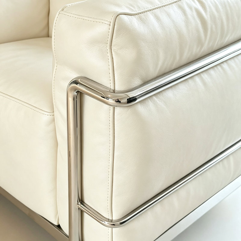 Quiles, Simili cuir blanc