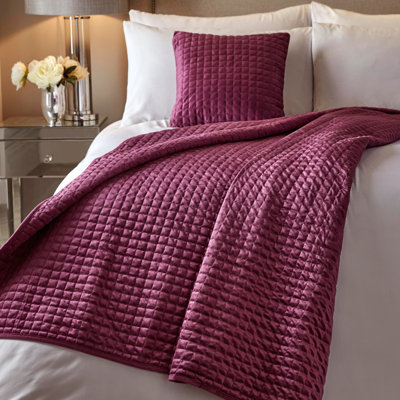 Velvet Geometric Shapes Bedspread