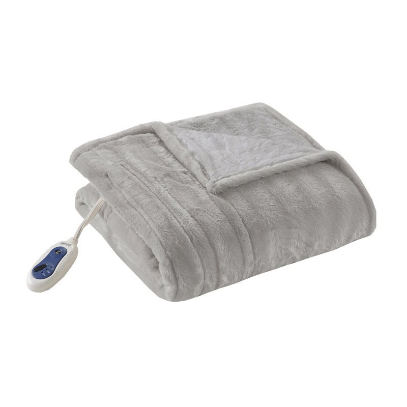 Heated Duke Faux Fur Throw, Gray