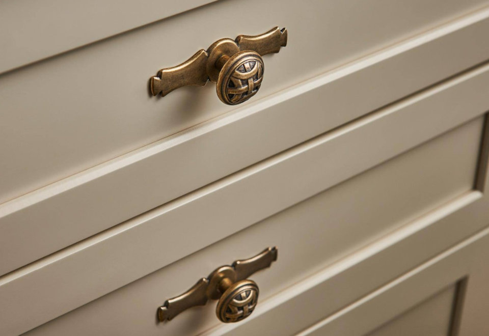 Cabinet & Drawer Knobs