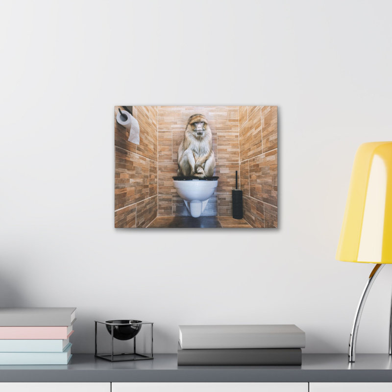 «Macaque Ape Sitting On Toilette», art mural sur toile, H 16 po x l 20 po