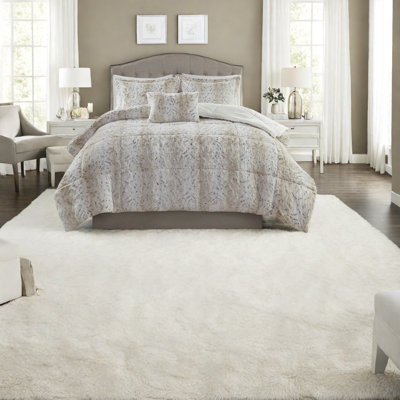 Luxurious Faux Fur Bedding Sets, Polyester Plush, Modern Comfort Home