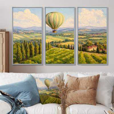 Montgolfière au-dessus de la vallée en Italie II - montgolfière, ensemble d'art mural