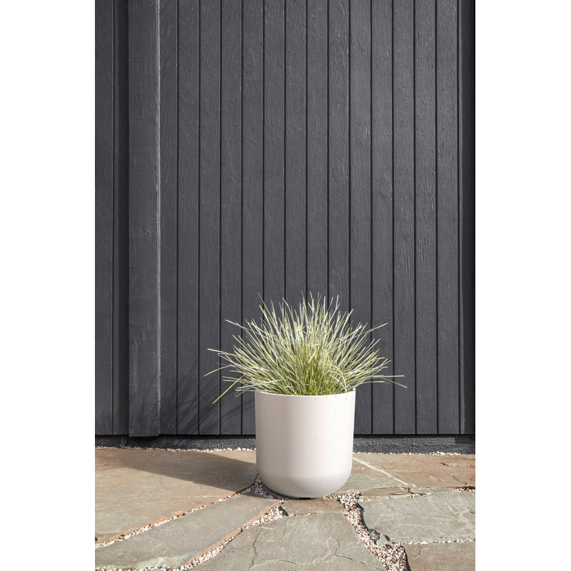 Kona 15" White Plastic-Stone Round Planter