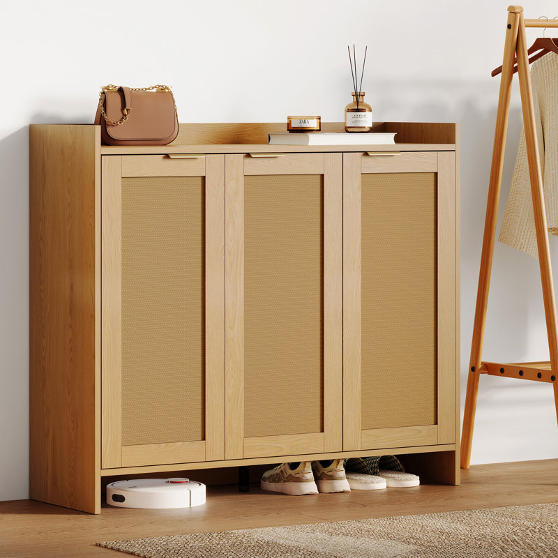 Armoire à chaussures à tablette réglable pour vestibule: une solution de rangement élégante et fonctionnelle, Chêne clair