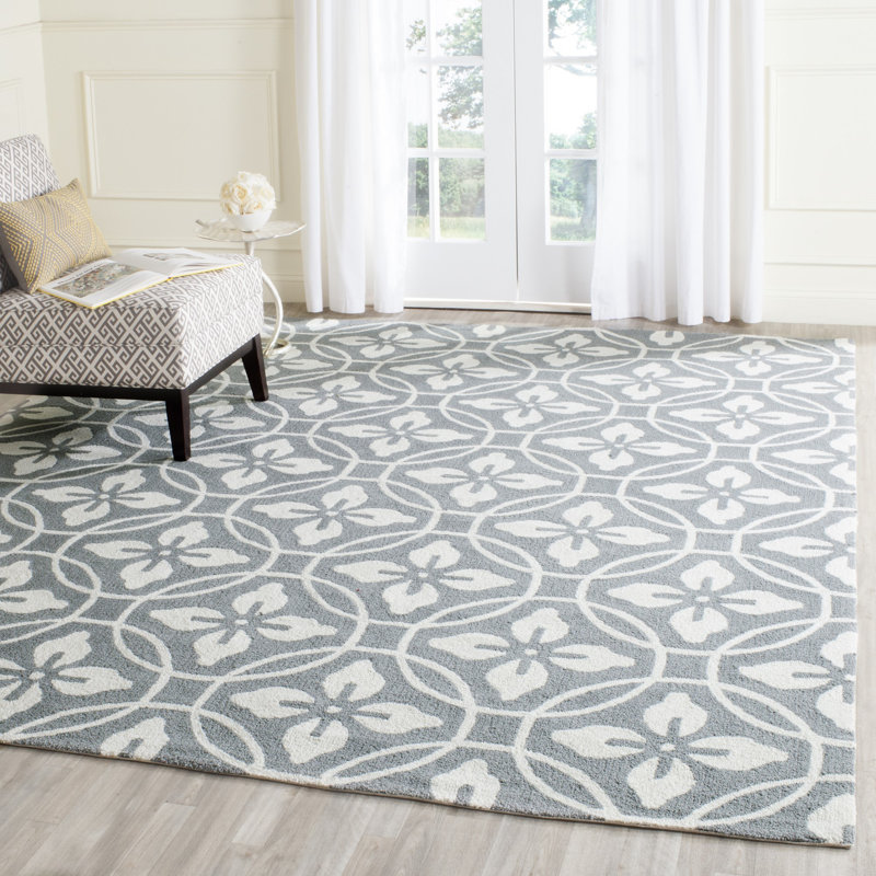 Four Seasons Hand Hooked Performance Floral Rug, Rectangle 8' x 10'