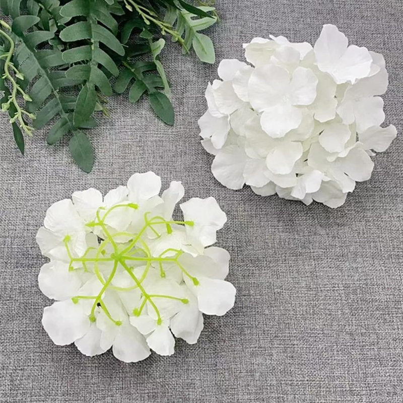 30 têtes d'hortensia en soie blanche pure