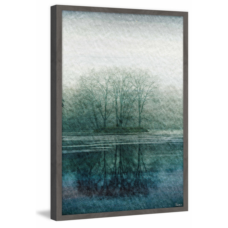 «Apple Lake» par Parvez Taj - peinture encadrée, H 18 po x l 12 po x P 1,5 po