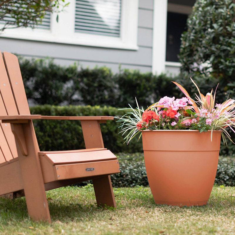 Jardinière intérieure / extérieure en plastique recyclé Dayton avec soucoupe attachée, Corail, H 18,23 po x l 20 po x P 20 po