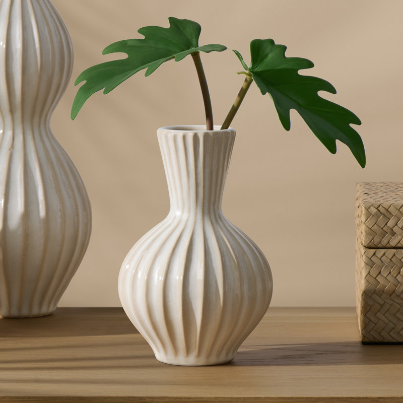  Londen 6.25" Ribbed White Ceramic Table Vase, White, 6.25" H x 4.25" W x 4.25" D