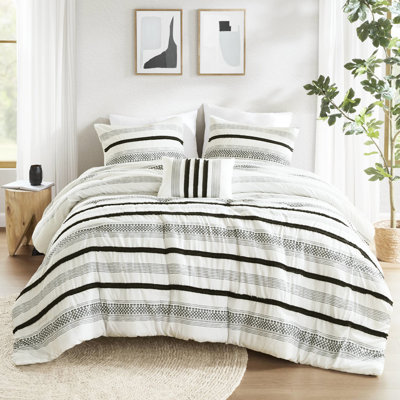 La literie à rayures pour lit double / grand, en microfibre et chic, ajoute une touche de classe à la chambre à coucher - 7 pièces à rayures, en tissu, froissées et modernes