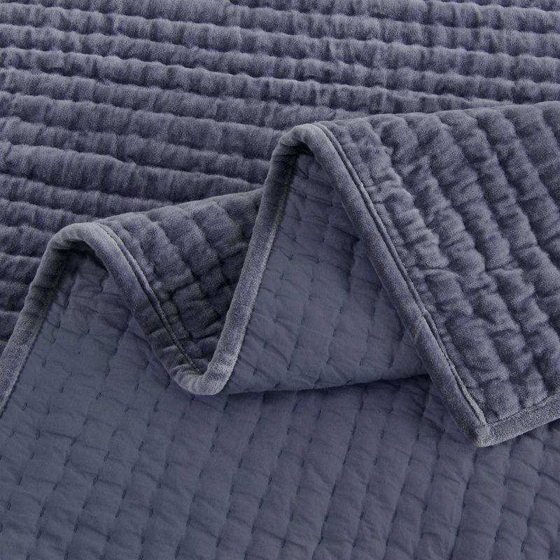 Chambord 3 Piece Reversible Quilt Set, King Quilt + 2 King Shams, Violet