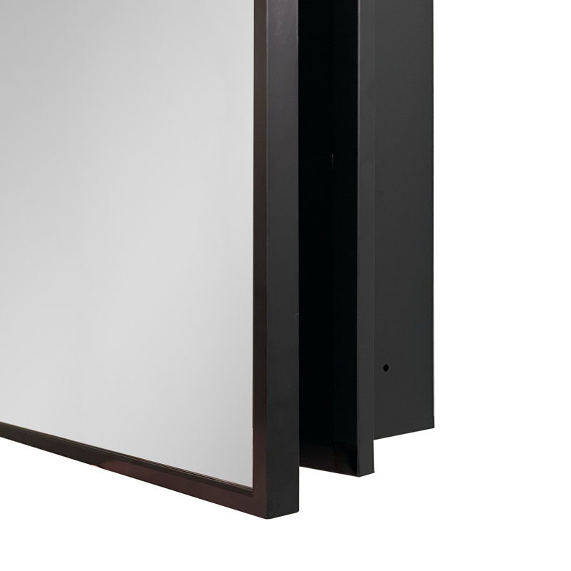 Armoire à pharmacie, H 26 po x l 20 po x P 4,9 po