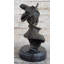 Sculpture fille élégante avec chapeau