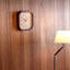 Horloge murale brune