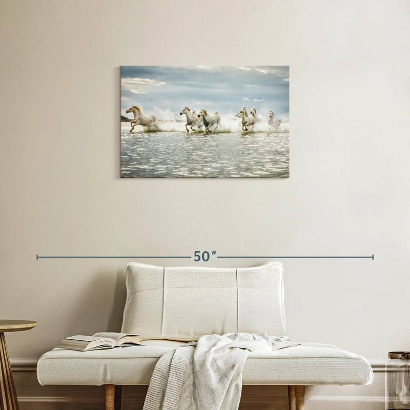 Cheval de Camargue blanc qui court dans l'océan III, H 20 po x l 30 po