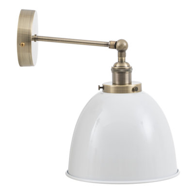 Chinn Iron Wallchiere