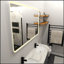 Miroir de salle de bain rectangulaire à DEL à intensité variable et antibuée pour salle de bain