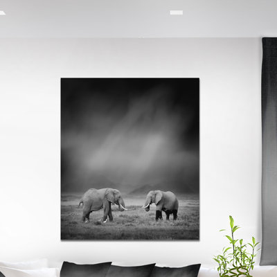 «2 African Elephant in Dark Artwork», reproduction d'impression sur toile tendue