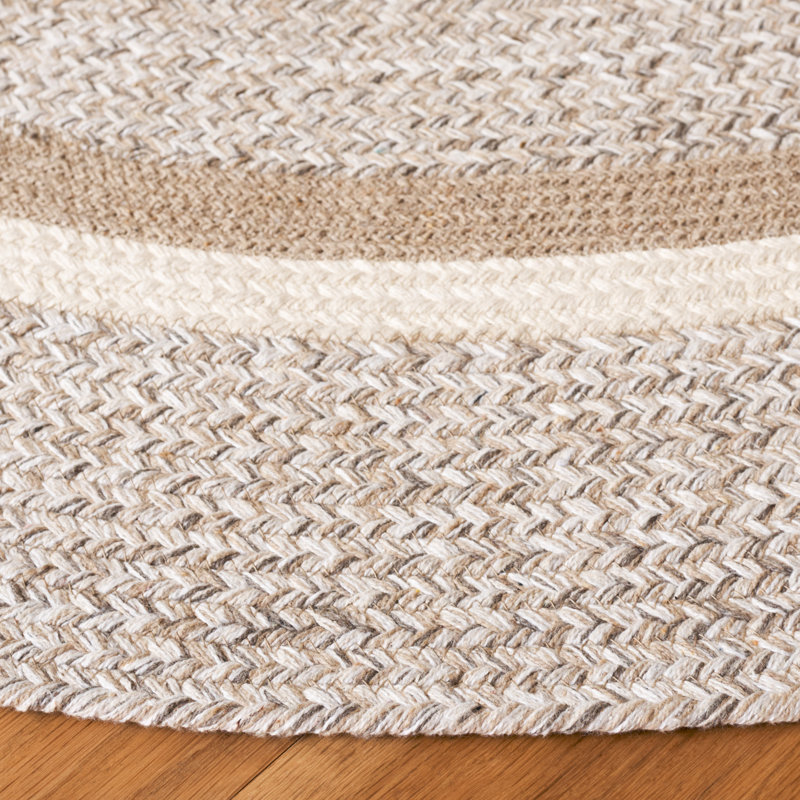 Dougles 755 Area Rug In Beige / Ivory, Round 5'