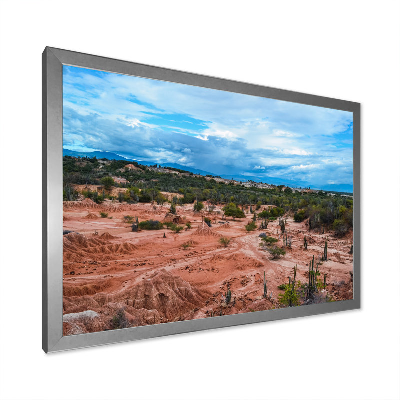 «Tatacoa Desert in Columbia», reproduction sur toile, H 24 po x l 32 po x P 1 po, Cadre photo argenté