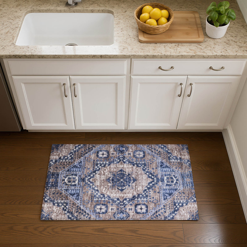 Premium Machine Washable Mayfield AMF1924 Diamond Rug, Rectangle 1'8" x 2'6"
