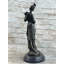 Figurine de sculpture en bronze originale de style art déco signée Aurron, femme de 1920