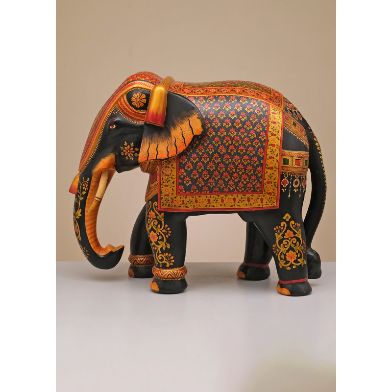 Figurines & Sculptures