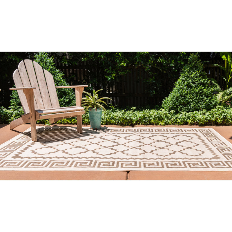Georgianna Geometric Indoor / Outdoor Rug, Rectangle 7'1" x 10'