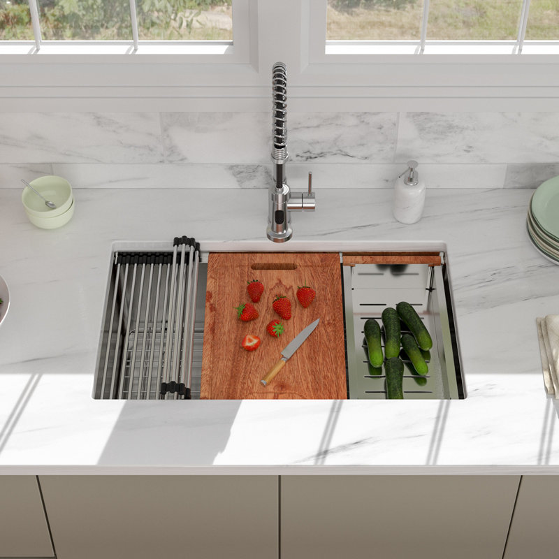 Évier de cuisine encastré 30 po x 19 po à cuve simple en acier inoxydable avec accessoires