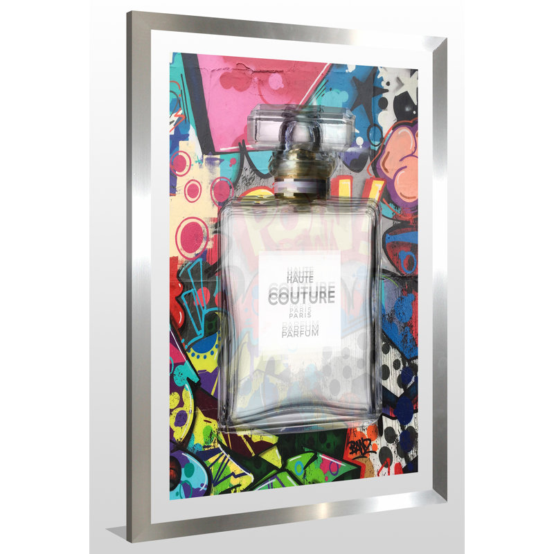 « haute couture monorail », impression, H 39,5 po x l 27,5 po x P 0,75 po, Acrylique avec cadre argent