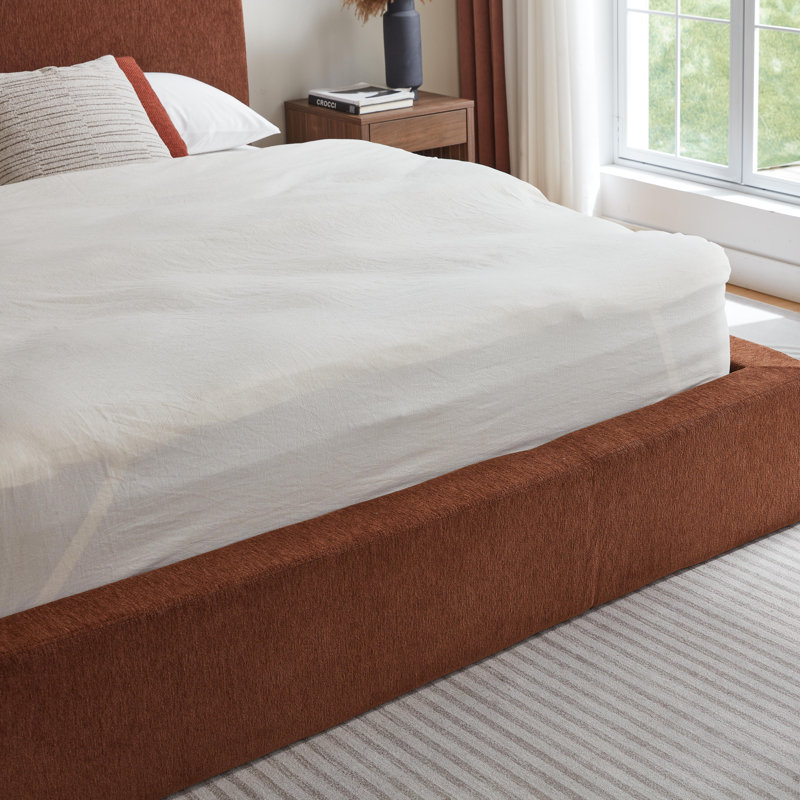 Structure de lit tapissier grand nuage avec tête de lit épaisse de 4 po, lit plateforme pour chambre à coucher moderne, assemblage facile et sans sommier