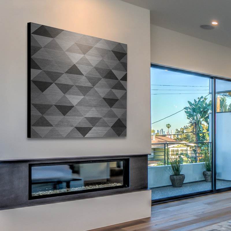 « chrome triangles », reproduction d’art sur aluminium brossé, H 32 po x l 32 po x P 1,5 po