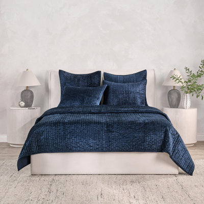 Velvet Quilt Set