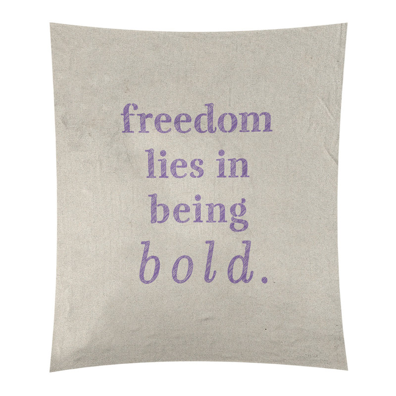 Tapisserie en polyester en forme de guillemets en gras, Blanc / Mauve, H 80 po x l 68 po